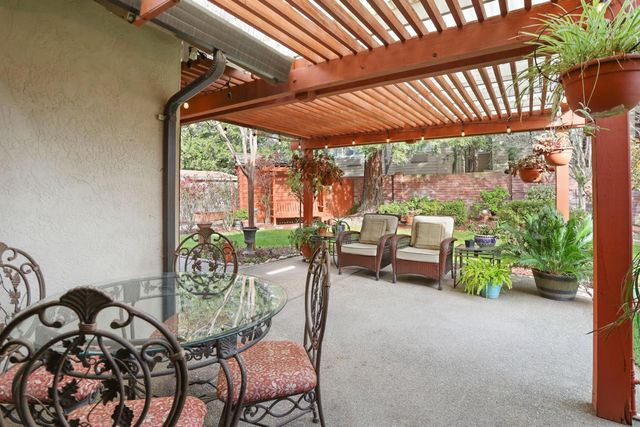 2207 Chaparral Ct, Lodi, CA 95242