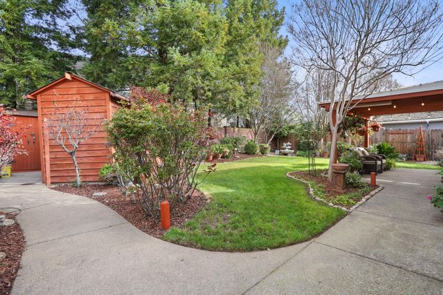 2207 Chaparral Ct, Lodi, CA 95242