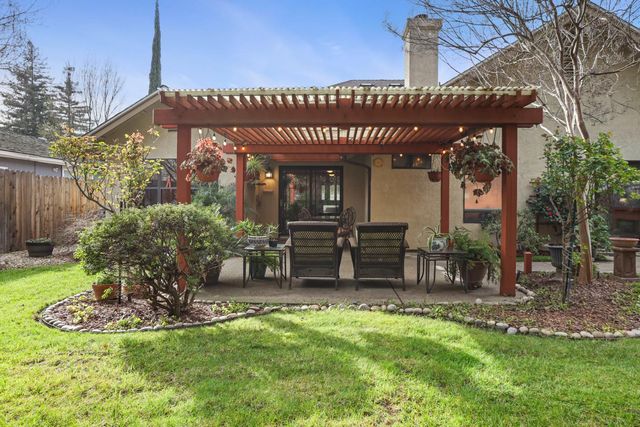 2207 Chaparral Ct, Lodi, CA 95242