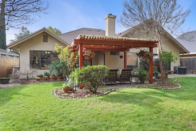 2207 Chaparral Ct, Lodi, CA 95242