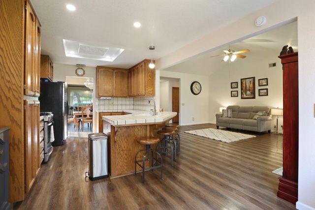 2207 Chaparral Ct, Lodi, CA 95242