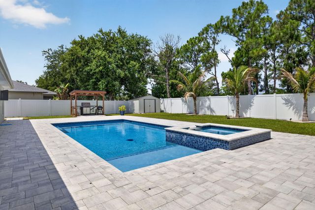 6748 NW Mamie Court, Port St. Lucie, Port St Lucie, FL 34983