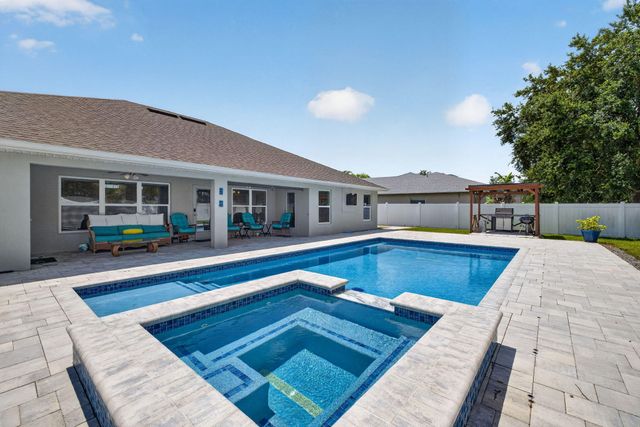 6748 NW Mamie Court, Port St. Lucie, Port St Lucie, FL 34983
