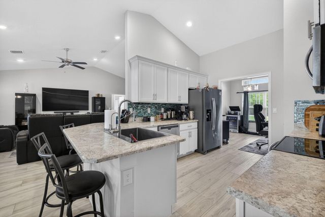 6748 NW Mamie Court, Port St. Lucie, Port St Lucie, FL 34983
