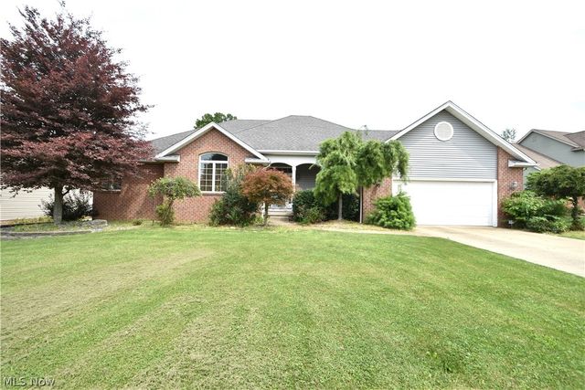 2145 Squirrel Run, Mineral Ridge, OH 44440