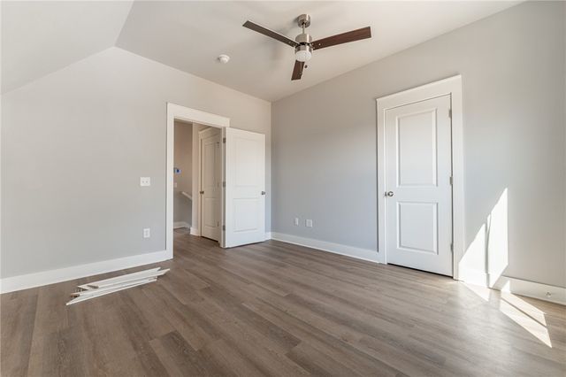 879 S Waxflower Avenue, Fayetteville, AR 72701