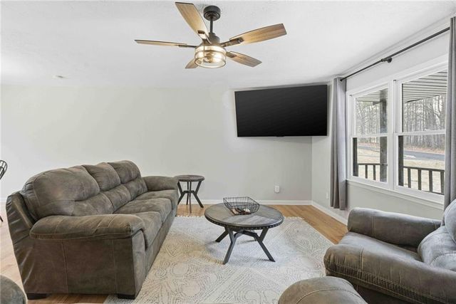 25 Vaughn NE Spur, Cartersville, GA 30121