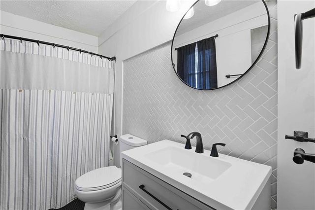 25 Vaughn NE Spur, Cartersville, GA 30121