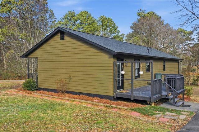 25 Vaughn NE Spur, Cartersville, GA 30121