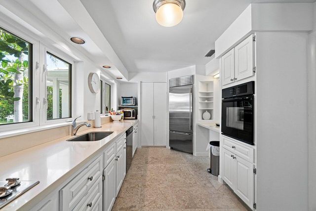 110 Seagate Road, Palm Beach, FL 33480