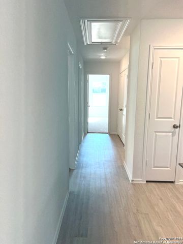 6922 Biotite Ridge, Elmendorf, TX 78112