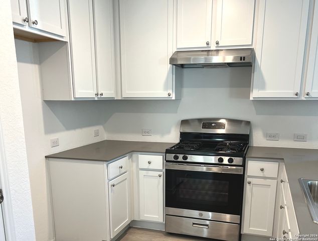 6922 Biotite Ridge, Elmendorf, TX 78112