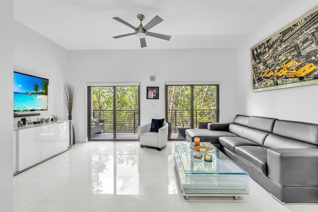 462 SE 1st Circle, Pompano Beach, FL 33060