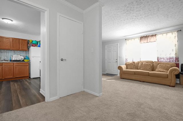 156 Buckeye Circle, Columbus, OH 43217