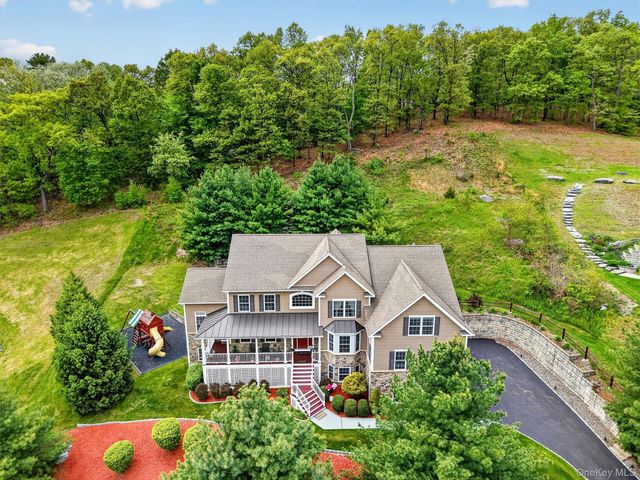 219 Country Club Road, Hopewell Junction, NY 12533