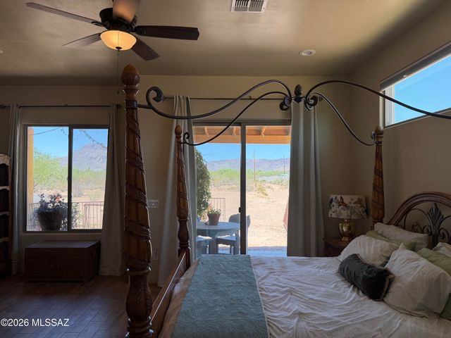 5700 W Iowa Street, Tucson, AZ 85757