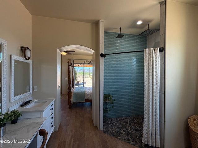 5700 W Iowa Street, Tucson, AZ 85757