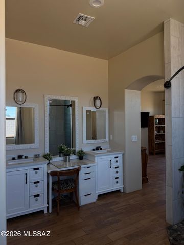 5700 W Iowa Street, Tucson, AZ 85757