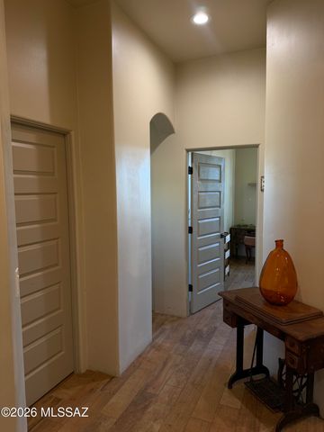 5700 W Iowa Street, Tucson, AZ 85757