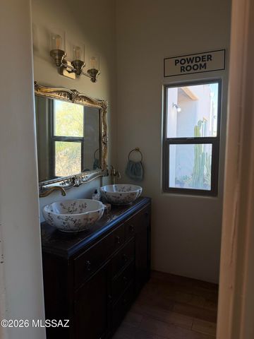 5700 W Iowa Street, Tucson, AZ 85757