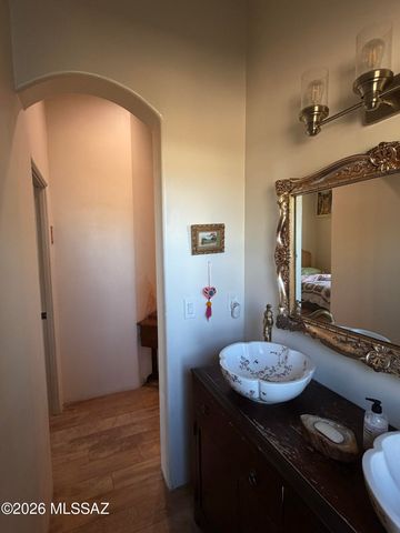 5700 W Iowa Street, Tucson, AZ 85757