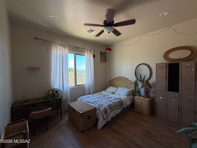 5700 W Iowa Street, Tucson, AZ 85757