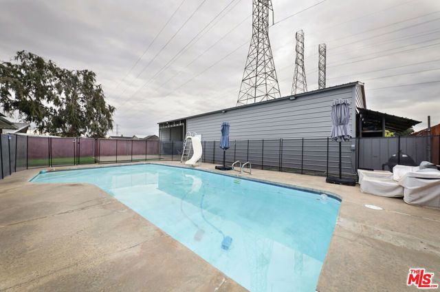 10917 Baron Avenue, Bakersfield, CA 93312