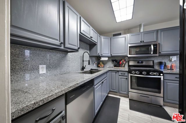 10917 Baron Avenue, Bakersfield, CA 93312