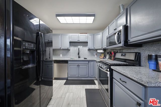 10917 Baron Avenue, Bakersfield, CA 93312