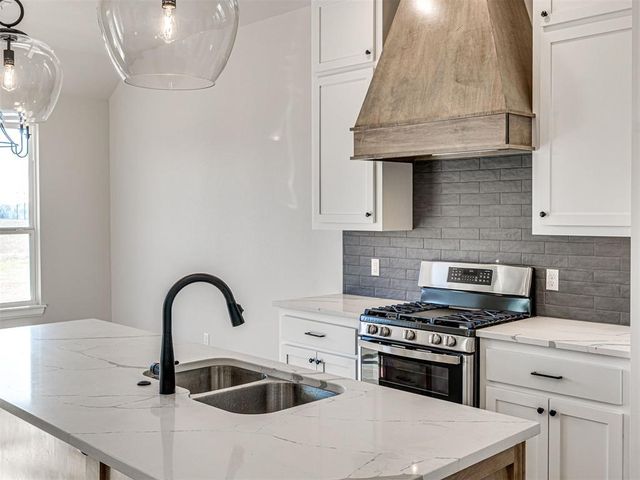 3390 Prairie View Trail, Noble, OK 73068