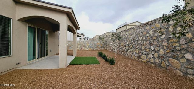 1822 BRIDLE, El Paso, TX 79911