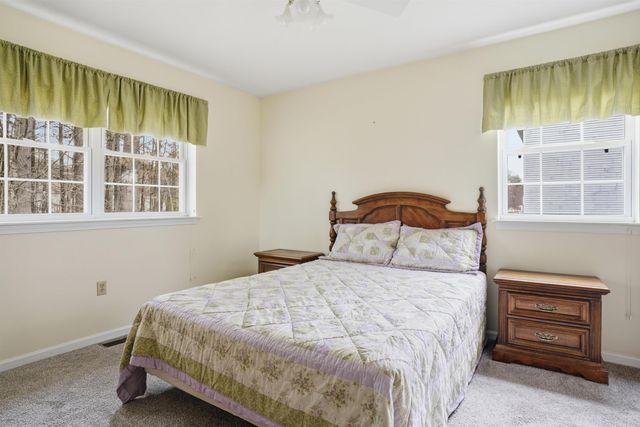 25 Independence Drive, Merrimack, NH 03054