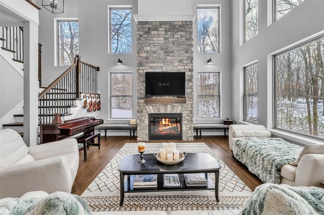 1091 Green Road, Ann Arbor, MI 48105