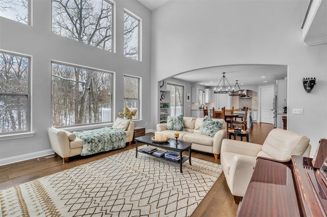 1091 Green Road, Ann Arbor, MI 48105