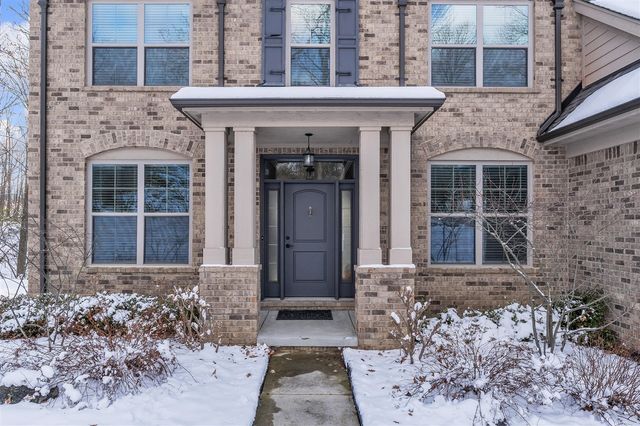 1091 Green Road, Ann Arbor, MI 48105