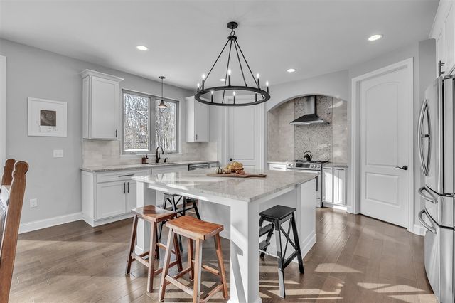 1091 Green Road, Ann Arbor, MI 48105