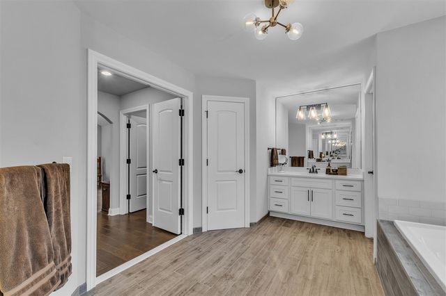 1091 Green Road, Ann Arbor, MI 48105