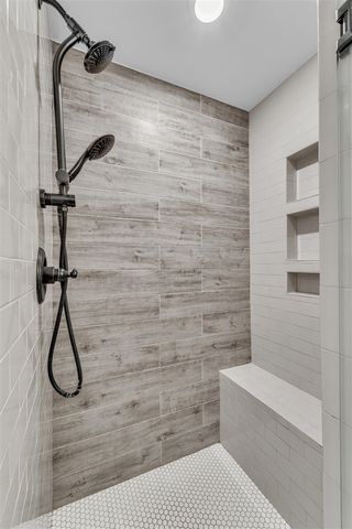 1091 Green Road, Ann Arbor, MI 48105