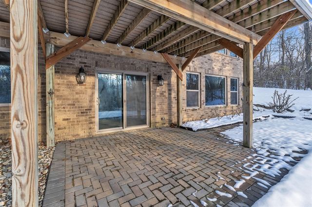 1091 Green Road, Ann Arbor, MI 48105