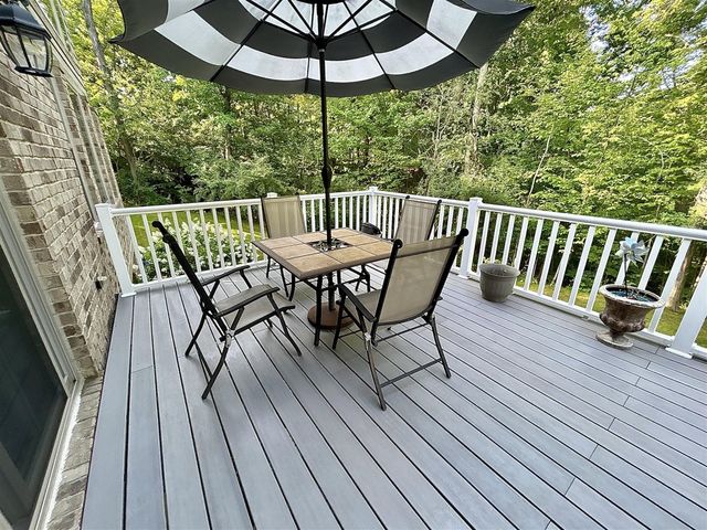 1091 Green Road, Ann Arbor, MI 48105