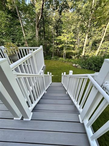 1091 Green Road, Ann Arbor, MI 48105