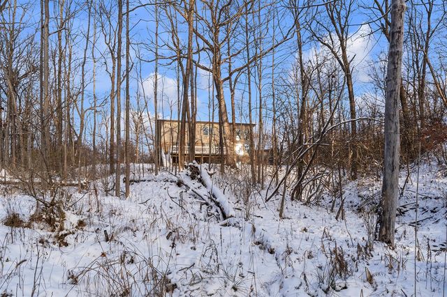 1091 Green Road, Ann Arbor, MI 48105