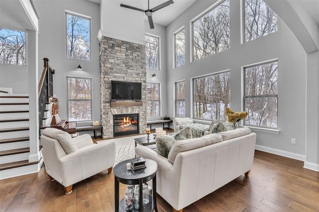 1091 Green Road, Ann Arbor, MI 48105