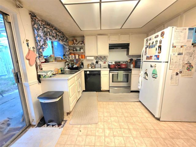 8519 Riverside Walk Lane, Houston, TX 77064