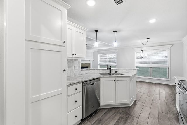 201 Creek View Drive, Austin, AR 72007