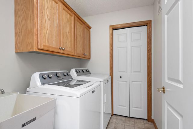 5651 Lambert Avenue NE, Albertville, MN 55301