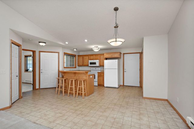 5651 Lambert Avenue NE, Albertville, MN 55301