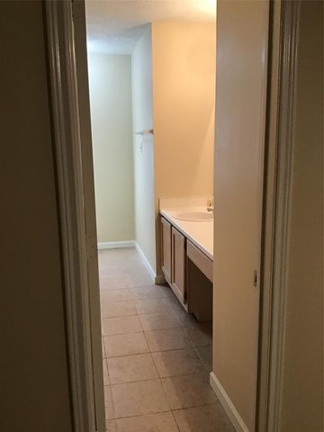 11802 Sunny Stream Drive, Tomball, TX 77375