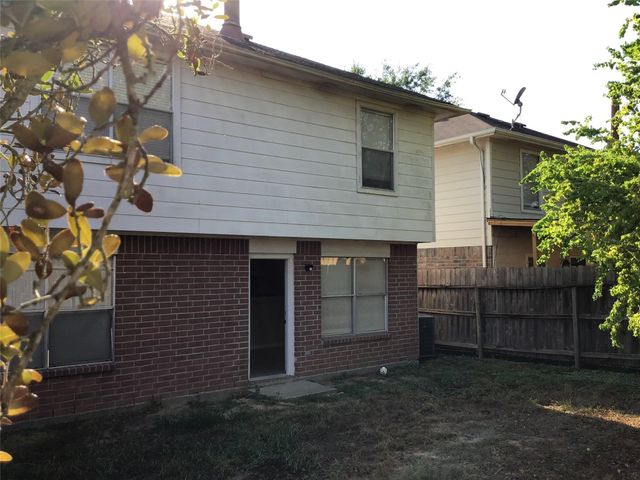 11802 Sunny Stream Drive, Tomball, TX 77375