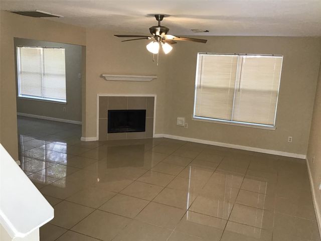 11802 Sunny Stream Drive, Tomball, TX 77375
